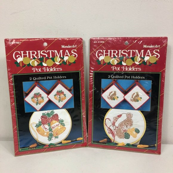 Vintage WonderArt Christmas Quilted Pot Holders Set Of 2 Kit No 1866 1861  New - Picture 1 of 9